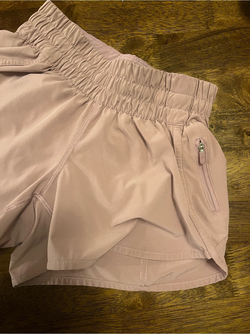 Lululemon Tracker Short V 4" Size 4 Mauve W7AZ2S - Picture 5 of 14